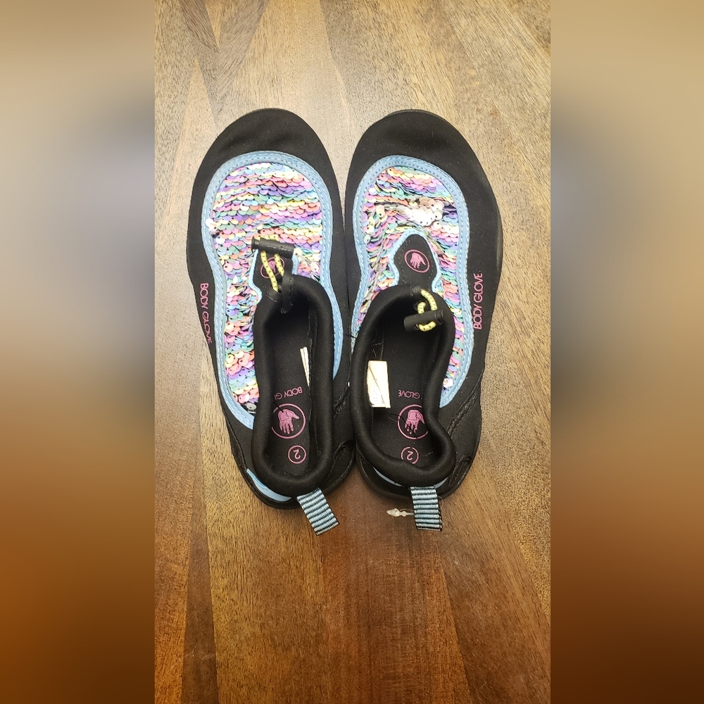 Body Glove Youth Size 2 Water Shoes
